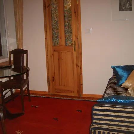 Quarto em Acomodações Particulares Contra