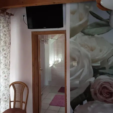 Quarto em Acomodações Particulares Contra