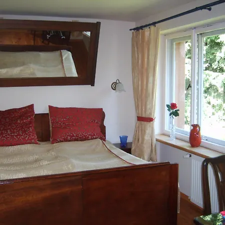 Quarto em Acomodações Particulares Contra